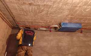 夏季監控室內中央三级片中文字幕麻豆出現“LC01故障代碼”時要如何維修？